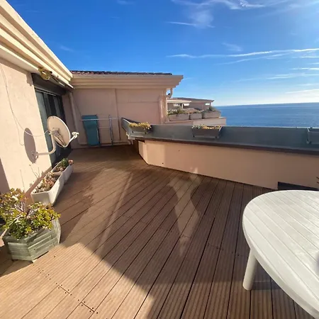 La Perla Del Mare Apartment *