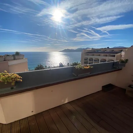 La Perla Del Mare Apartment *