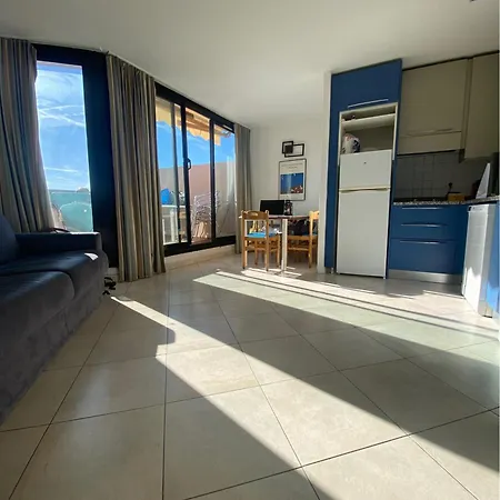 La Perla Del Mare Apartment *